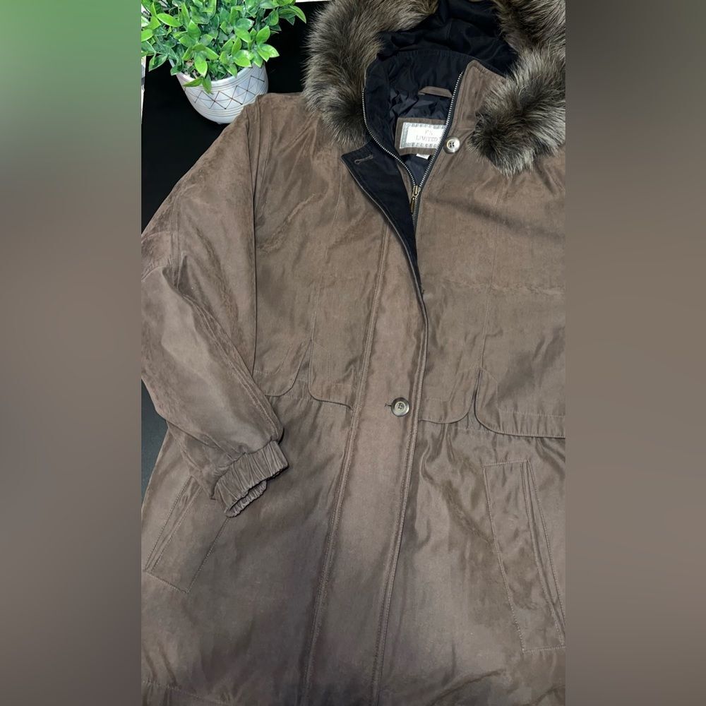 FS Limited Coat with Faux Fur Hood Chocolate Brown Size Medium EUC